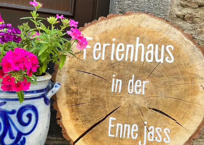 In Der Ennejass מונריאל